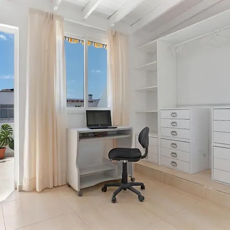 La Orilla Apartment *